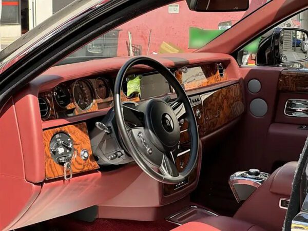 Rolls-Royce Phantom