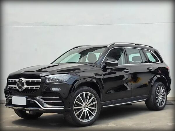 The used car Mercedes-Benz GLS with black color