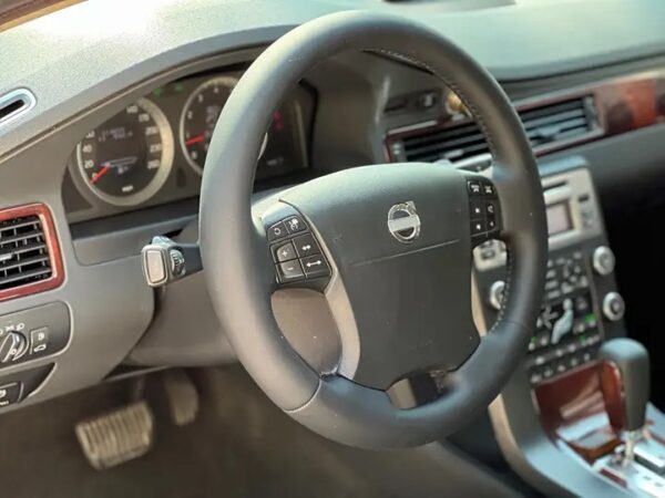 Volvo S80