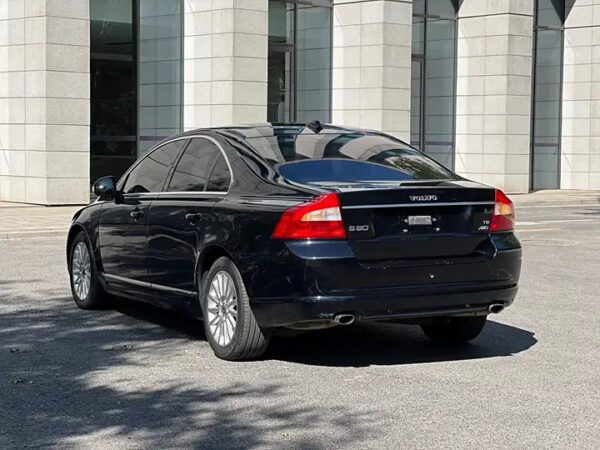 Volvo S80