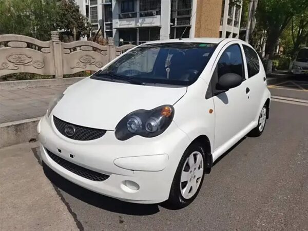 BYD F0