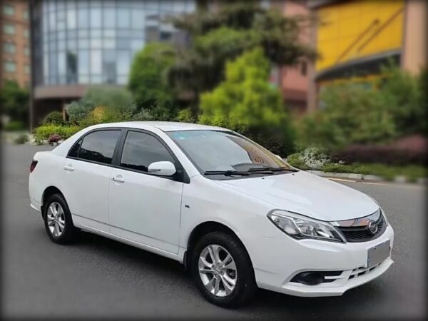 The used BYD F3 with white color