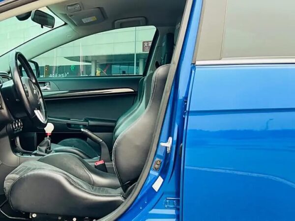 mitsubishi lancer evo