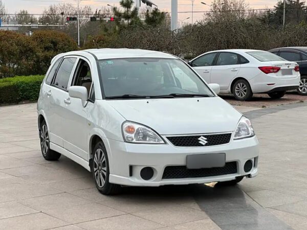 Suzuki Liana