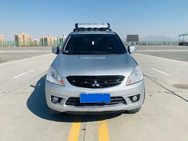 Mitsubishi Zinger