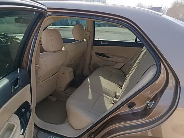 BYD G6