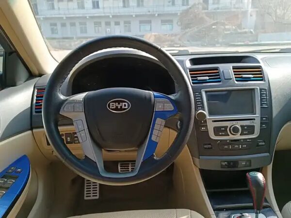 BYD G6