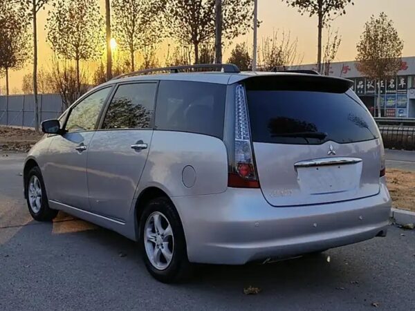 Mitsubishi Grandis