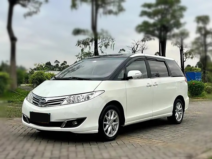 2013 BYD M6 2.4L Auto MPV 7-Seats