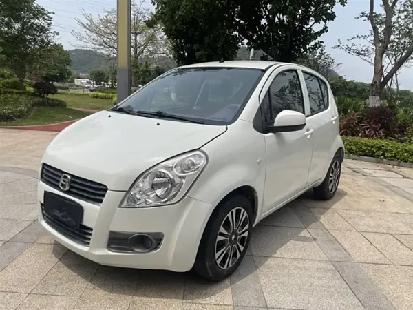 Used & Second Hand 2012 Suzuki Splash is for sale.